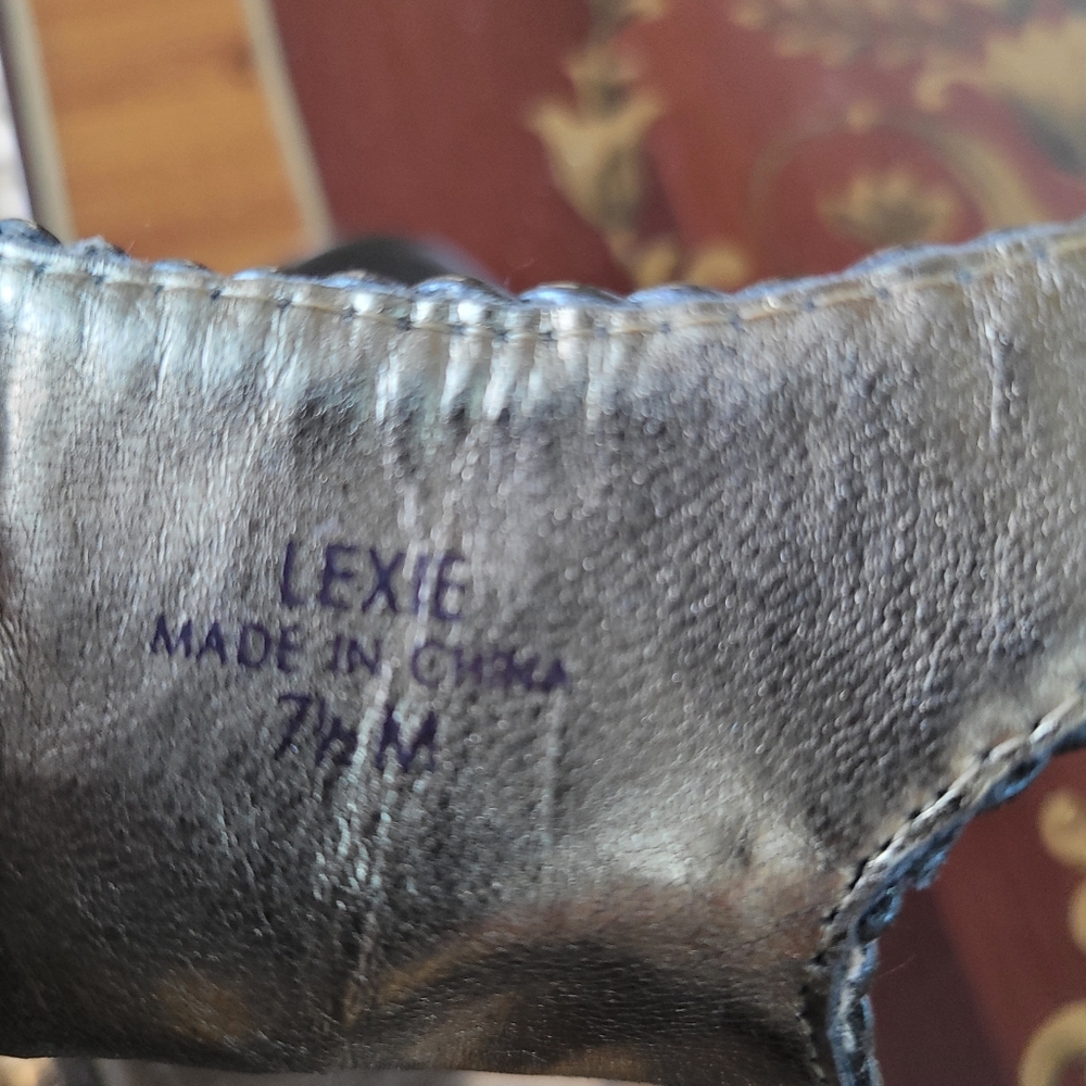 Tahari Lexi heels - Picture 6 of 6